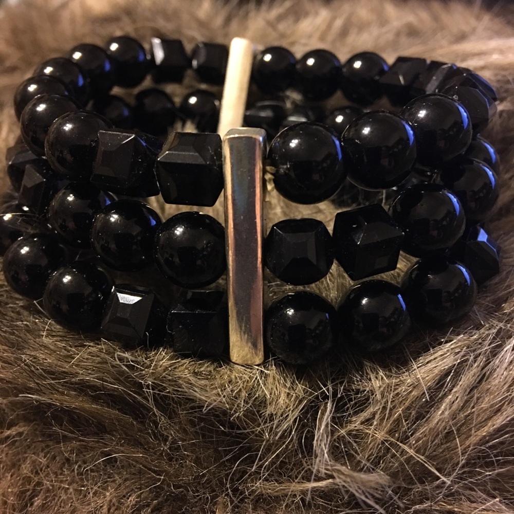 Vintage black pearl bead stretch bracelet